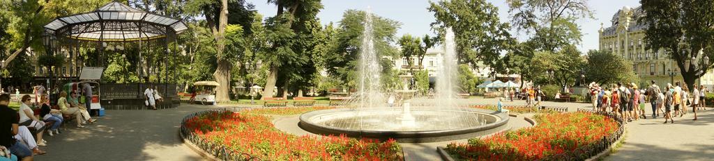 Shestaya Zhemchuzhina Odesa Exterior photo